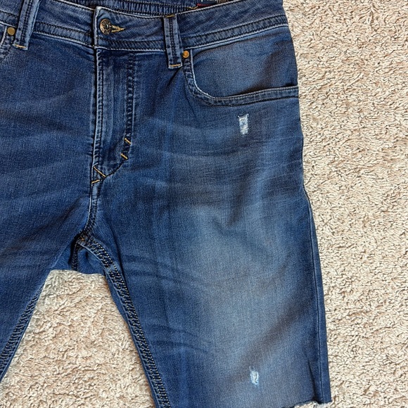 Diesel Thavar Denim Custom Cropped Shorts - Picture 3 of 7